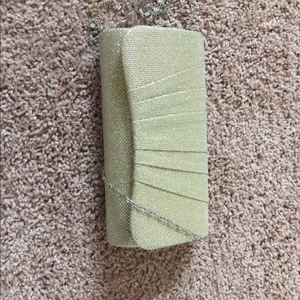 Gold clutch